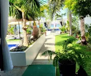 Modern 3-bedroom house with AC, WiFi  and pool in lovely Bacnotan