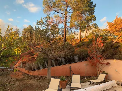 Villa 5/6 bd sommet site Natura 2000 ocres vue 360 chaînes du Luberon et Ventoux