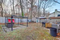 3 Mi to Dover Motor Speedway: Pet-friendly Retreat