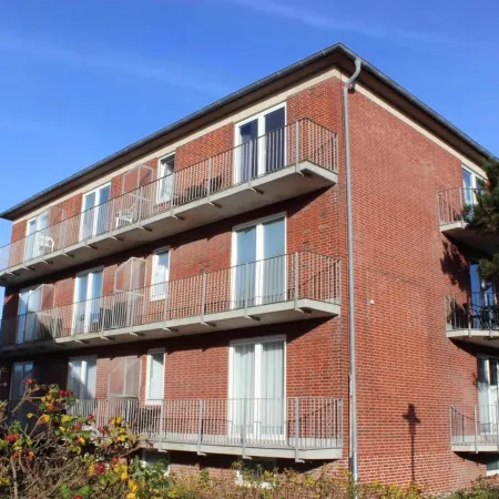 Newly renovated, close to the beach, sunny, south-facing balcony, WLAN