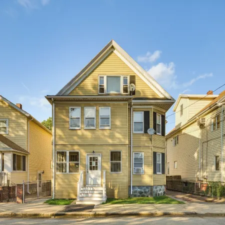 Medford Apartment Rental, 5 Mi to Downtown Boston