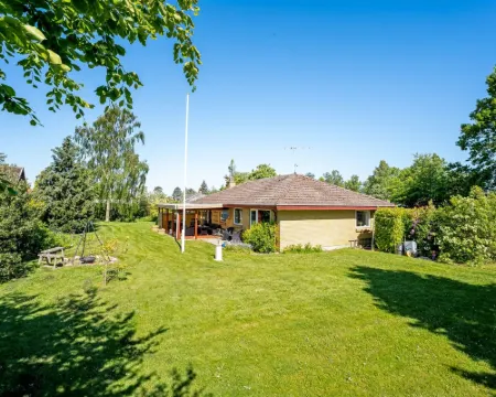 "Maleen" - 150m to the Fjord ナクスコウのホテル