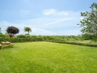 "Kiersten" - 5km from the Sea