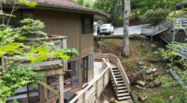 Herman's Hideaway: Remodeled Sugar Mountain Condo, Steps to the Slopes!