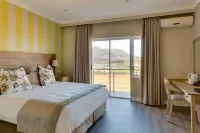 Protea Hotel Stellenbosch and Conference Centre - balcony