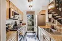Pinegrove by AvantStay Beautiful Villas Condo Just Outside Tahoe City