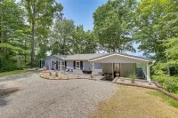 Bright Byrdstown Home w/ Views of Dale Hollow Lake - 3-Star