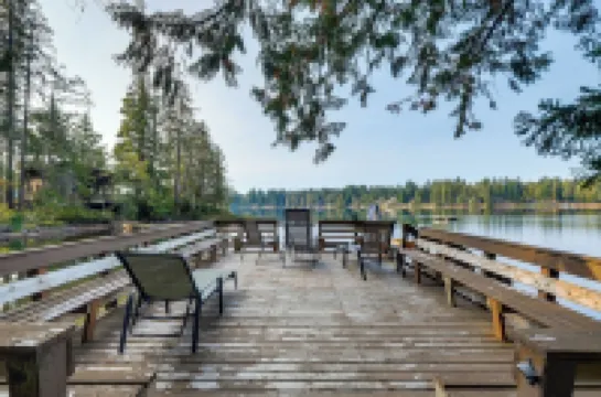 Bremerton Vacation Rental w/ Hot Tub & Lake Access