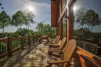 5⋆ View/Hot Tub/ Pool Table/Arcades/Bar