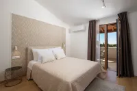 Villa Ginetto - 8 Persons, 4 Bedrooms, Private Pool, BBQ Hotels in Opcina Liznjan