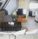 Desert Lake Cottage: Lake fun and desert adventuring