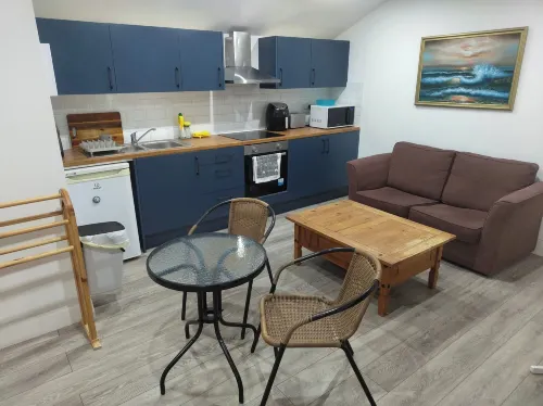 Southall - Sleeps 3 & Great Transport Links Hotels in Southall