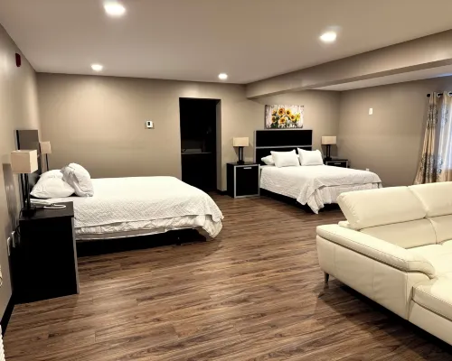 Four Seasons Inn Отели в г. Галлиполис Тауншип