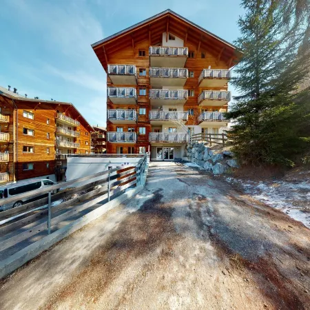 Snug apartment with balcony
