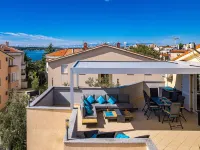 Family-friendly apartment with sea view - 2-Star