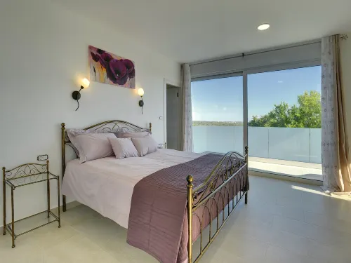 Villa in Peroj with Pool near Barbariga Beach