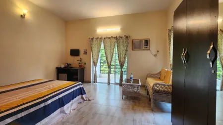 Green County Wellness Retreat Отели рядом с достопримечательностью «Burdwan Raj Bari Burdwan West Bengal India»