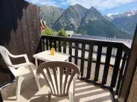 2 Rooms for 6 People