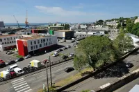 Appart Cosy Brest (La Gare) Vue Mer Hotels in Brest