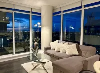 Luxurious downtown condo | gym | A/C | heated underground parking