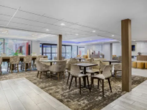 SureStay Plus Hotel by Best Western Chicago Lombard Hotels in Lombard