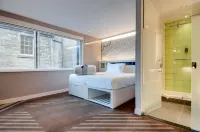 ฮับ บาย พรีเมียร์ อินน์ ลอนดอน ทาวเวอร์บริดจ์ โรงแรมใกล้เอชเอ็มเอส เบลฟาสท์
