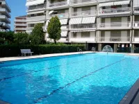 Relax in a Our Pool View Apartment - Pools