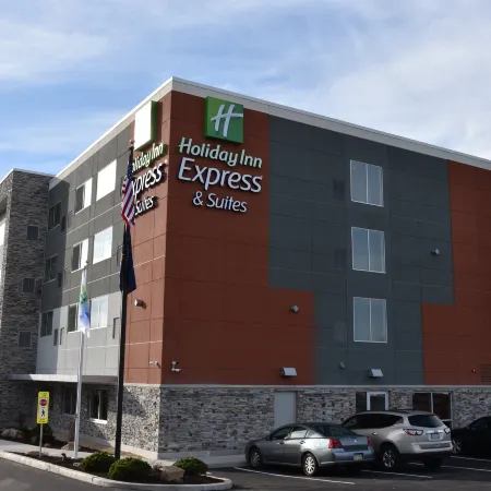 Holiday Inn Express & Suites JOHNSTOWN by IHG