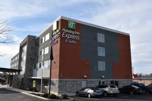 Holiday Inn Express & Suites JOHNSTOWN by IHG