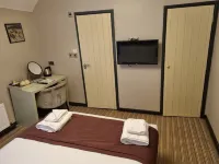 The Red Lion Whittlesford Hotels in 