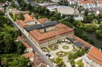 Welcome Hotel Residenzschloss Bamberg - parking