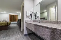 Scottish Inn and Suites Tomball
