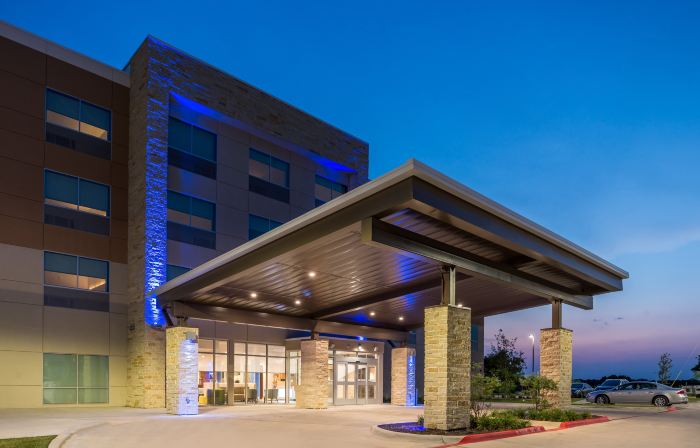 Holiday Inn Express EARLY by IHG