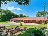 Americas Best Value Inn and Suites Siloam Springs Hotels in Siloam Springs