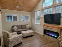 Charming 2-bedroom house in Sylvan Beach