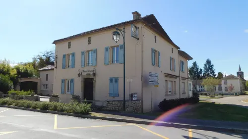 Le Relais de La Tour Hotels in Riscle