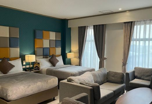 예스 호텔 근처 쇼핑몰 연상 이미지