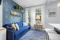 Refined 2Br • Free Parking • Easy Path to NYC