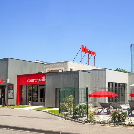 Ibis Orange Centre Échangeur A7 A9