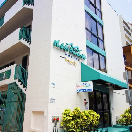 Waikiki Beachside Hostel
