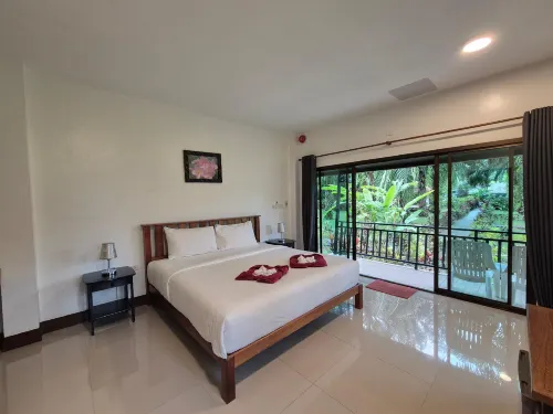 Khao Sok Palm Garden Resort เขาสก ปาล์ม การ์เด้น รีสอร์ท