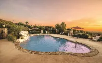 La Quinta Inn & Suites by Wyndham Marble Falls - Pools
