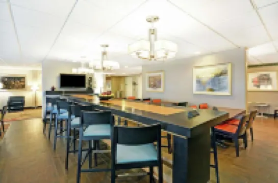 Hampton Inn Chicago/Naperville Near Niu Conference Center