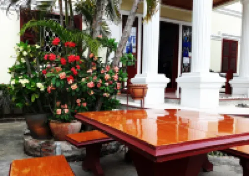 เฮือนพักพอนประเสิด