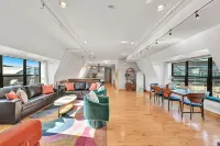 Penthouse • Fiserv, Bars, Perks & Big City Views • Downtown Milwaukee