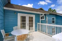 Villas at Island Club Community, Pools, Jacuzzi and More!