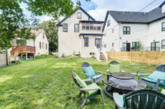 1 Mi to University Spacious Home in Minneapolis!