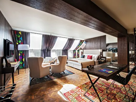 Bristol Tradition and Luxury