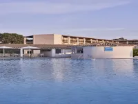 Sandy Beach Resort by Rizos Resorts - All Inclusive Отели рядом с достопримечательностью «Пляж Мессонги»