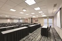 La Quinta Inn & Suites by Wyndham Raleigh Durham Airport